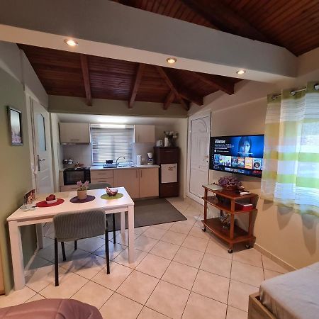 Semelia'S Guest House Spáta Екстериор снимка